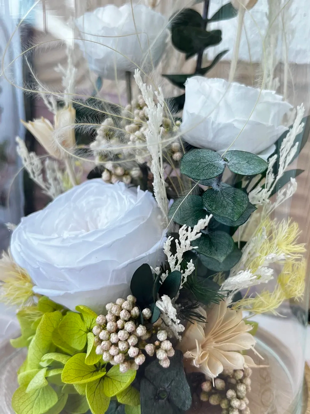 натуральные пионы в стекле