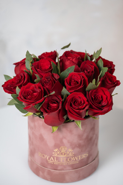 Бокс бордовых роз