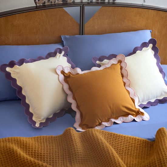 Чехол на подушку с контрастным кантом сиреневого цвета из коллекции trendy ruffles, 40х40 см