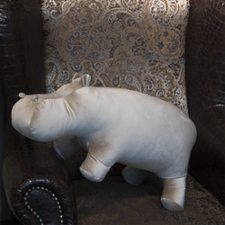 Подушка декоративная Бегемот По Бежевый