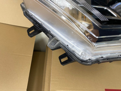 Передняя фара для Nissan Terra (оригинал,)