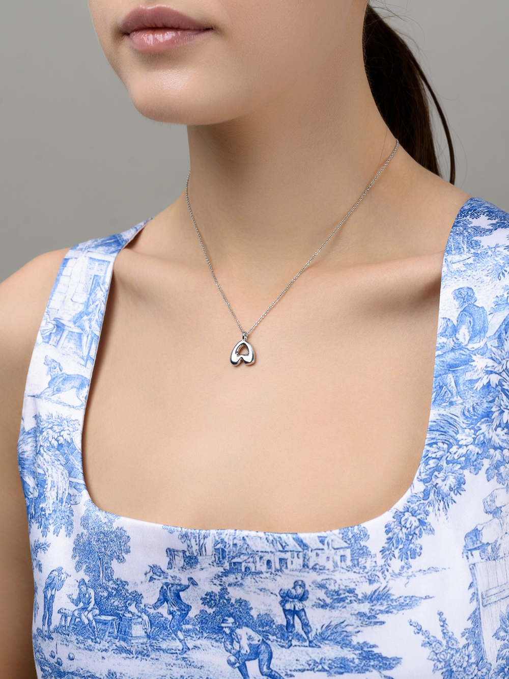 Колье с буквой А