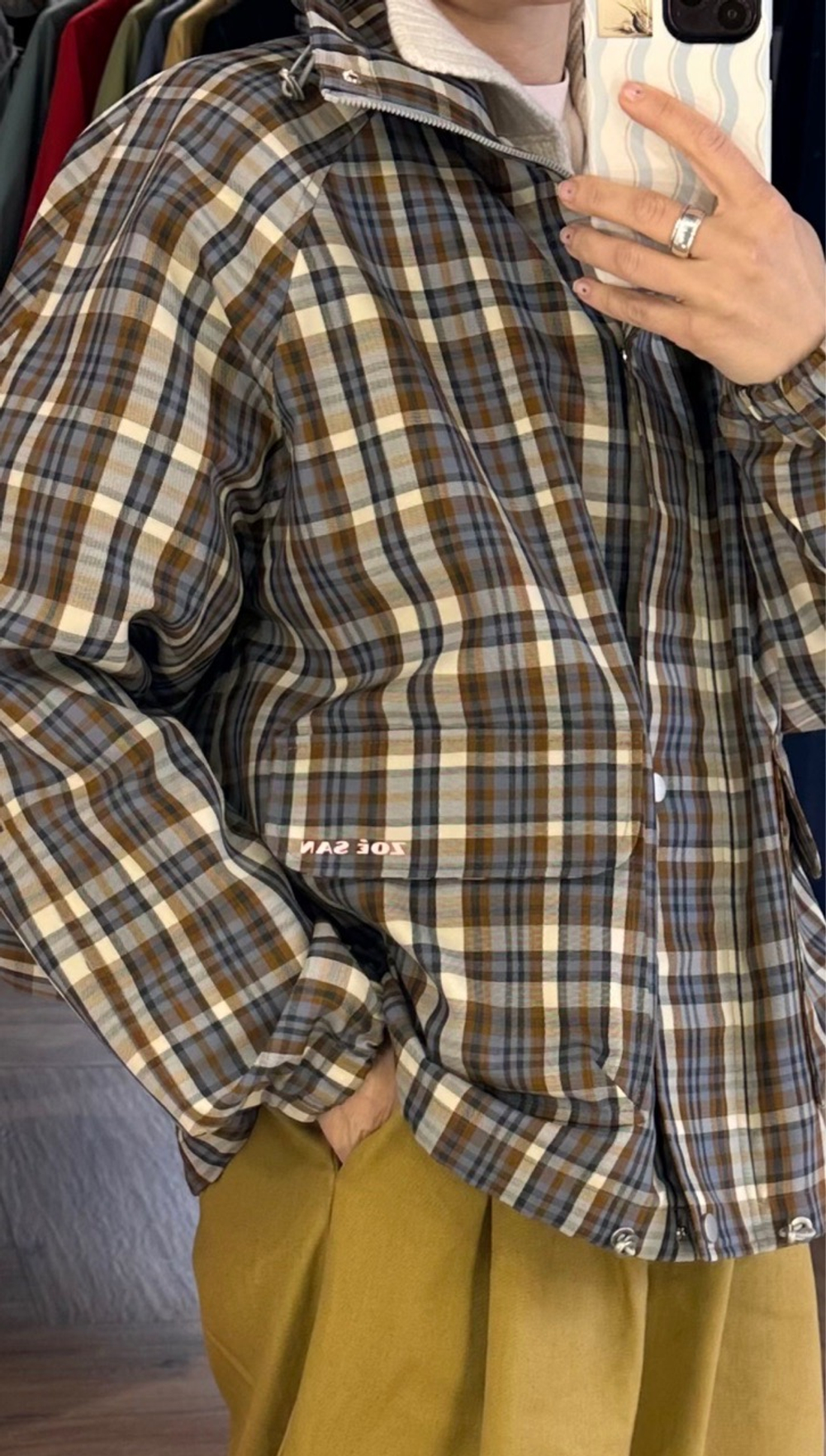 Ветровка в клетку