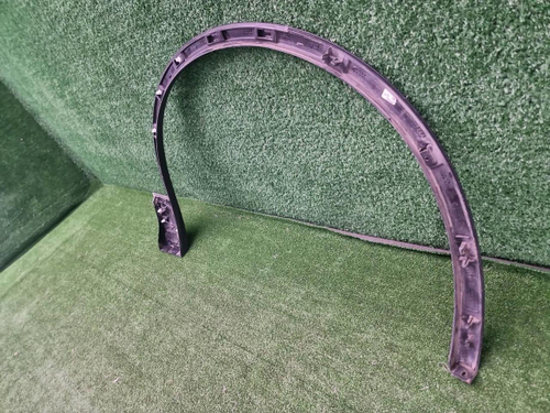 Расширитель передний левый VW Touareg 3 (18-нв)