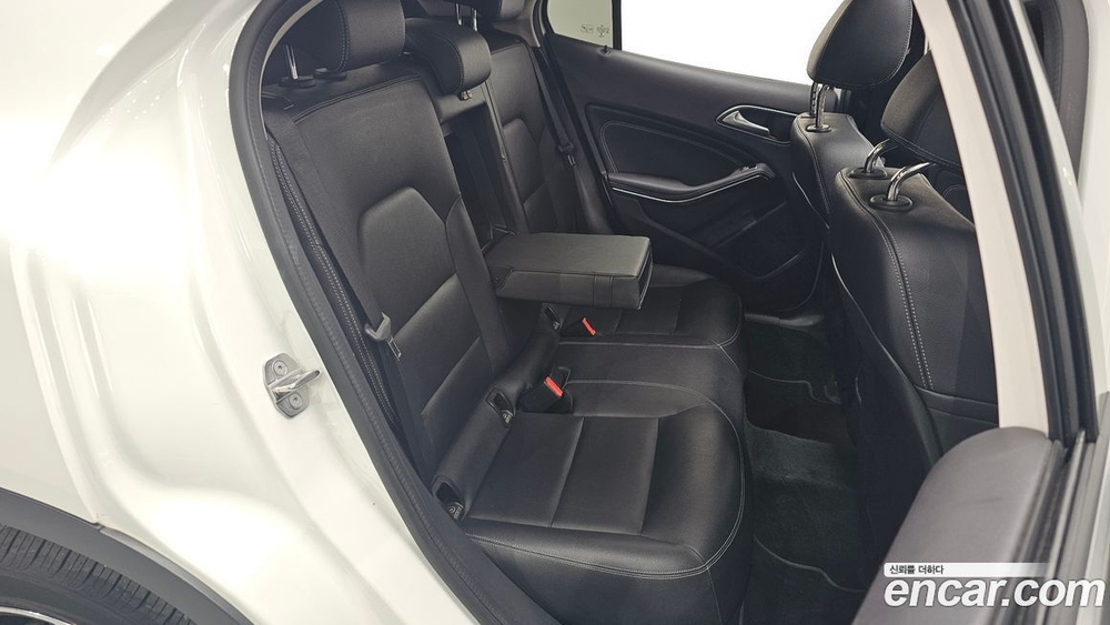 Mercedes-Benz GLA-Class X156 GLA220 Premium (08.2019)