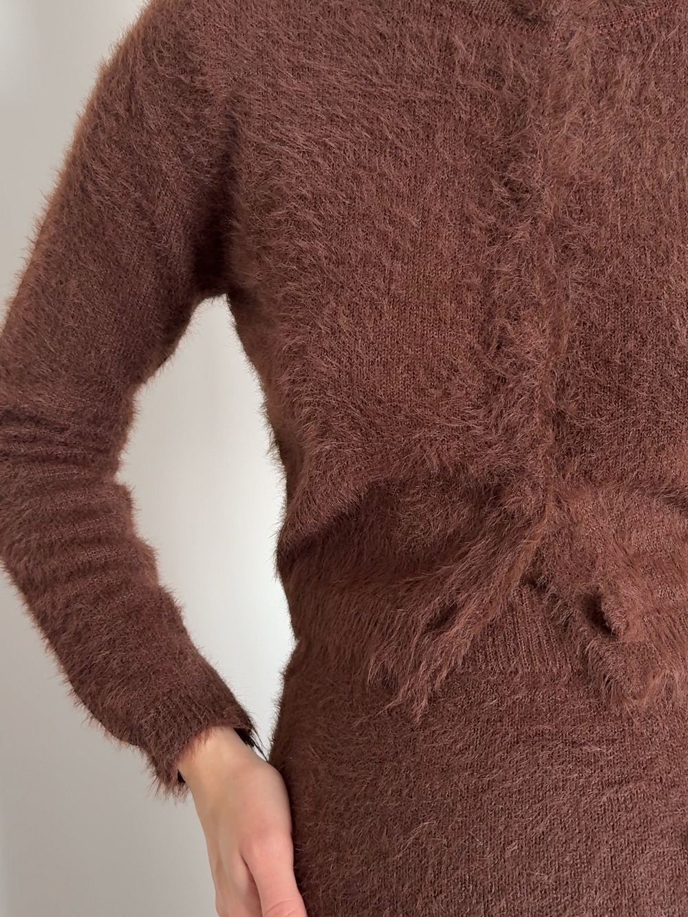 Комплект вязаный, пушистый, длинная юбка и укороченный кардиган