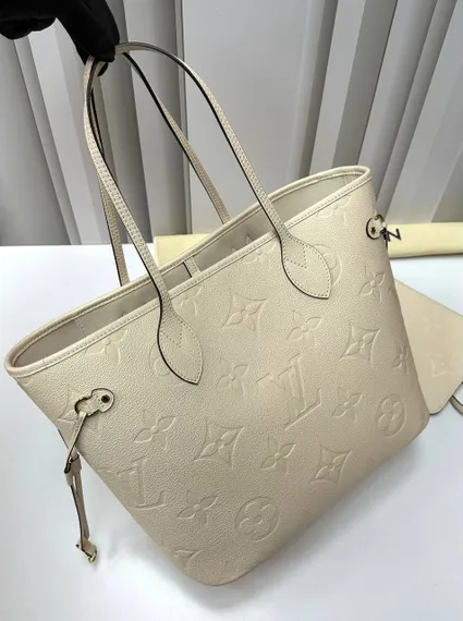 Сумка Louis Vuitton Neverfull MM кремовый