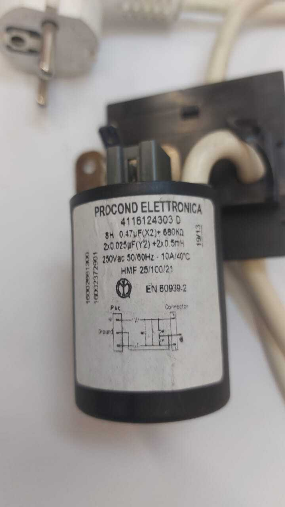 11 Сетевой фильтр для стиральных машин Indesit Ariston C00378443 б/у