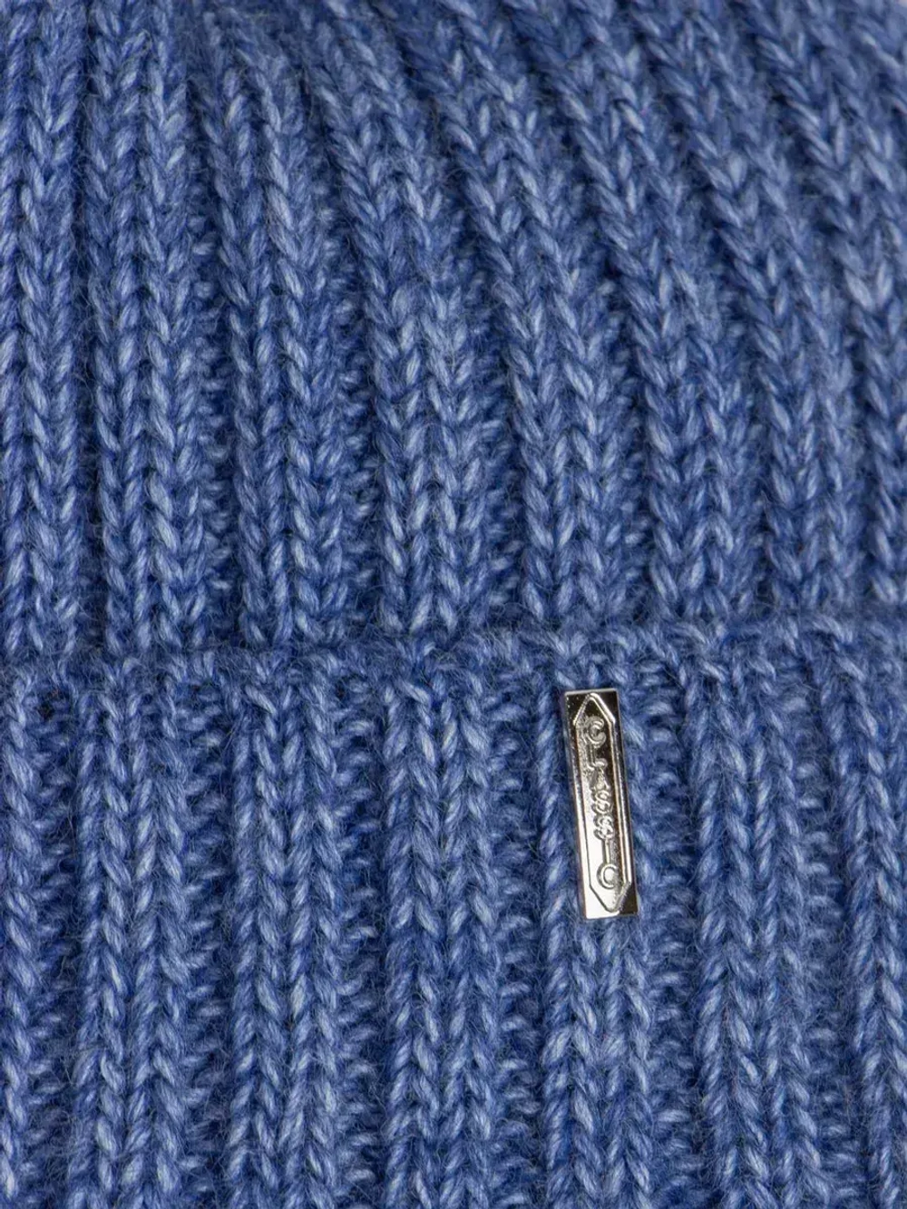 Шапка для мальчика с козырьком на осень