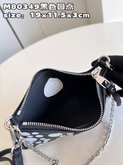 Louis Vuitton Easy Pouch On Strap