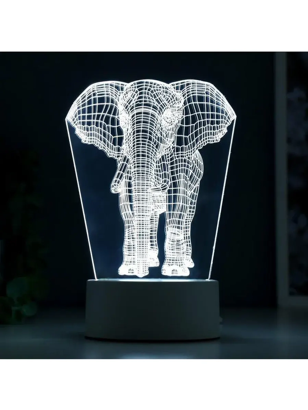 Светильник «Слон» LED белый от сети 9.5×12.5×19 см RISALUX