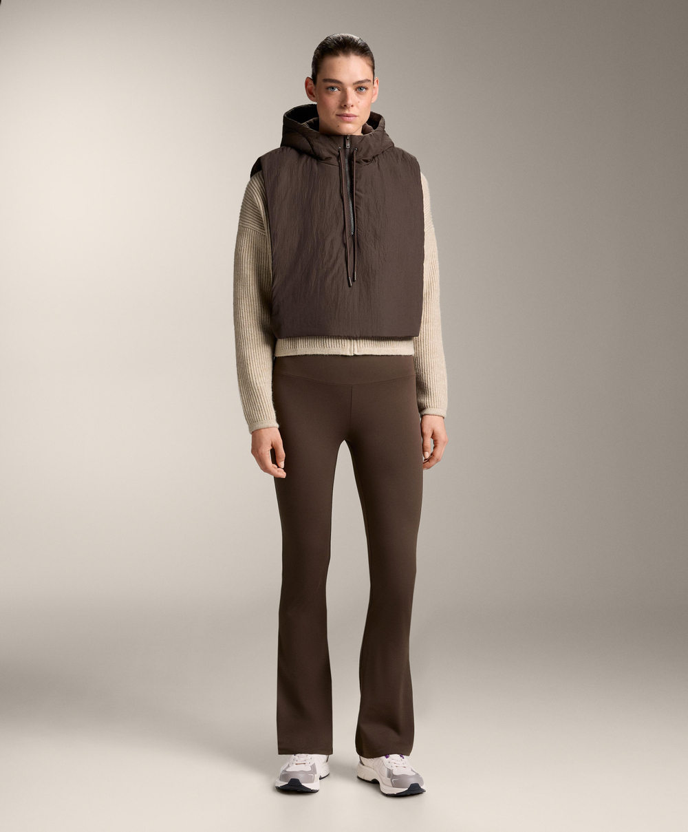 Oysho Утепленный жилет с капюшоном, коричневый