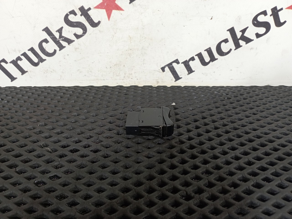 Кнопка системы трогании в подъем