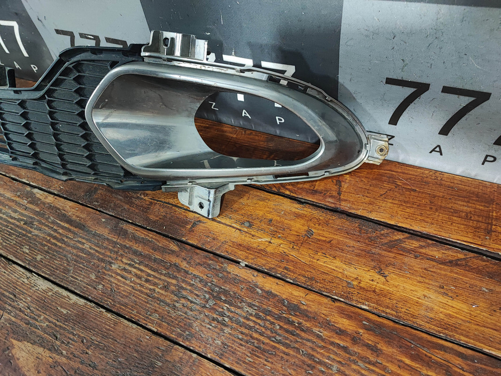 Решетка переднего бампера Kia Ceed 2 (JD) 12-15 Б/У Оригинал 86560A2000