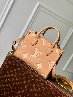 Louis Vuitton Onthego PM