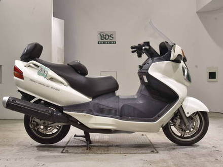 Suzuki Skywave 650