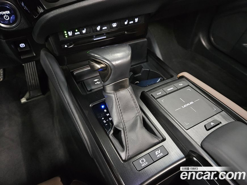 Lexus ES300h 7 Generation Executive (10.2021)
