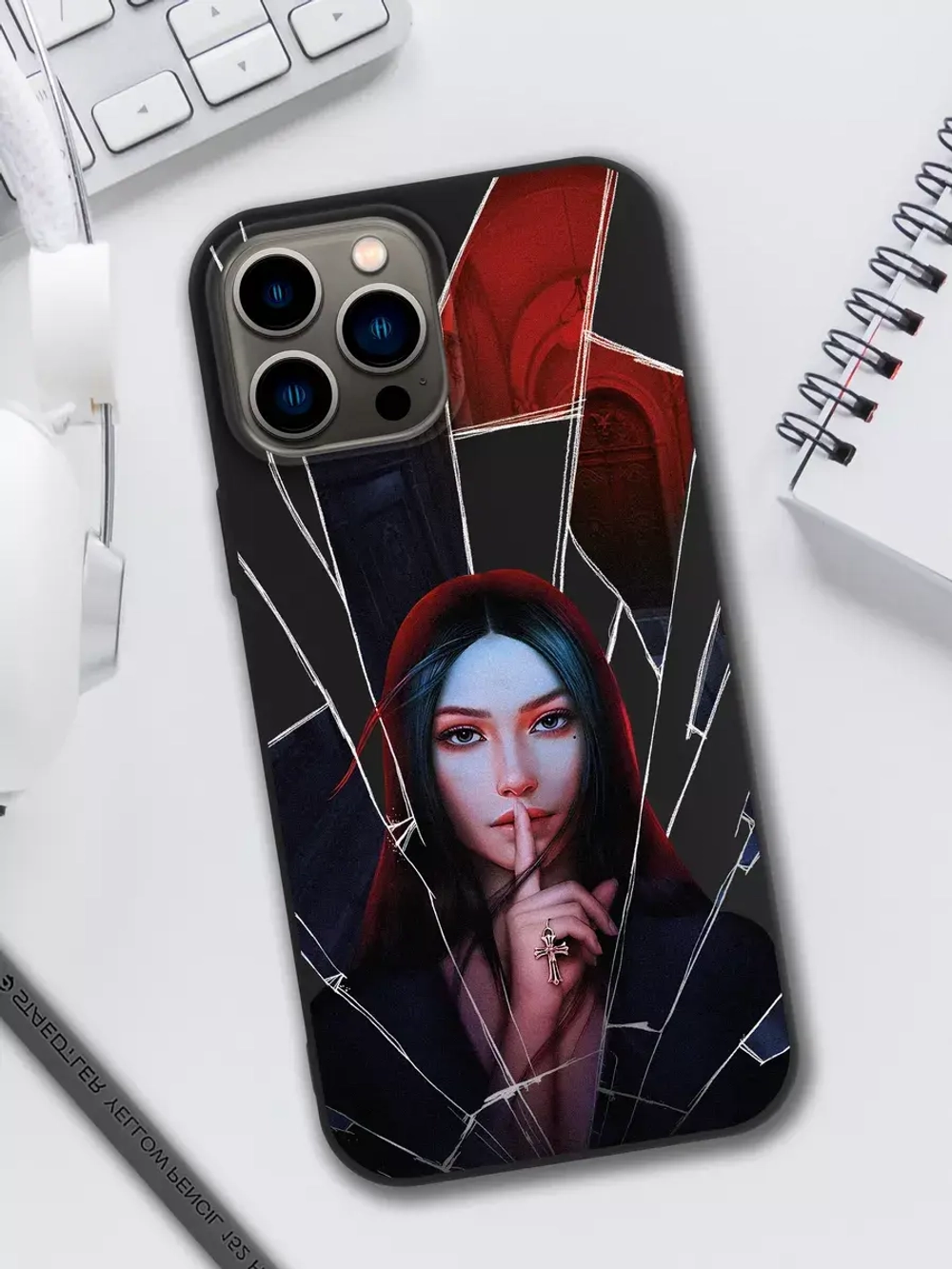 Чехол на iPhone 16 Pro Max