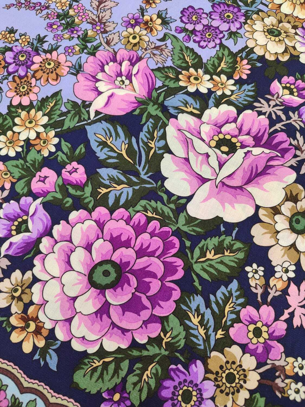 Павловопосадский платок Возьмёмся за руки, друзья 1973-1
