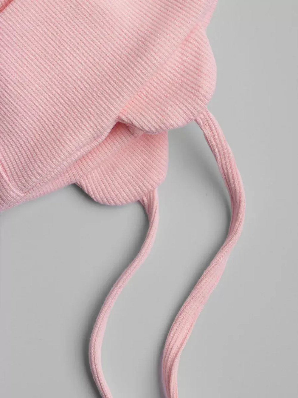 Шапка детская с ушками на завязках на осень