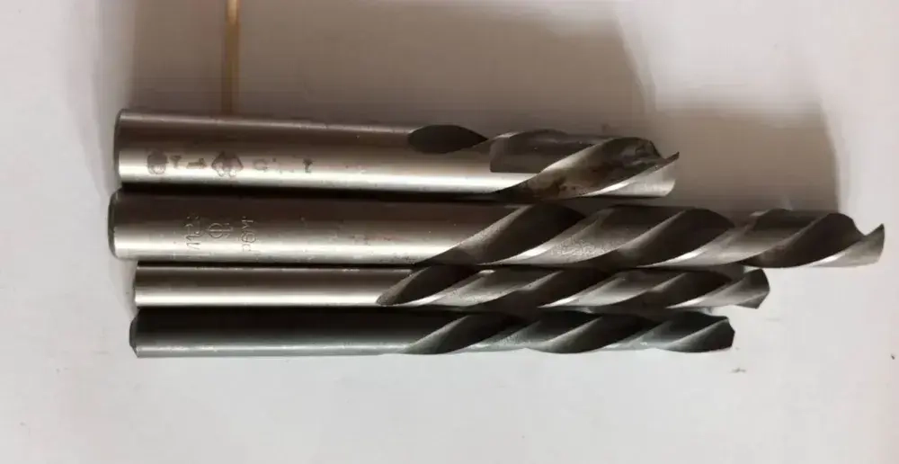 Сверло по металлу 5.2 мм левого вращения быстрорежущая сталь Р6М5 цилиндрический хвостовик ГОСТ СССР (средняя серия)