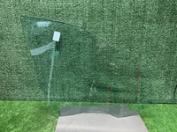 Стекло двери переднее левое BMW X1 F48 (2015-2022)