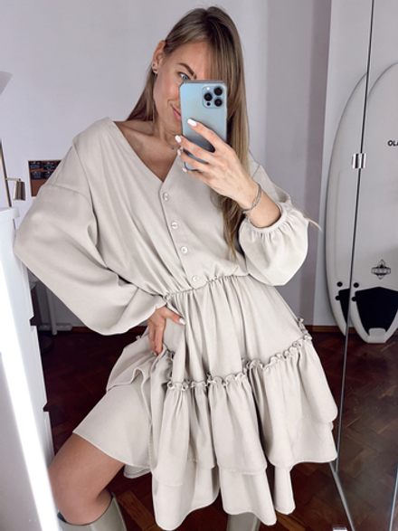 Платье на резинке и двойным воланом (цвет - бежевый)