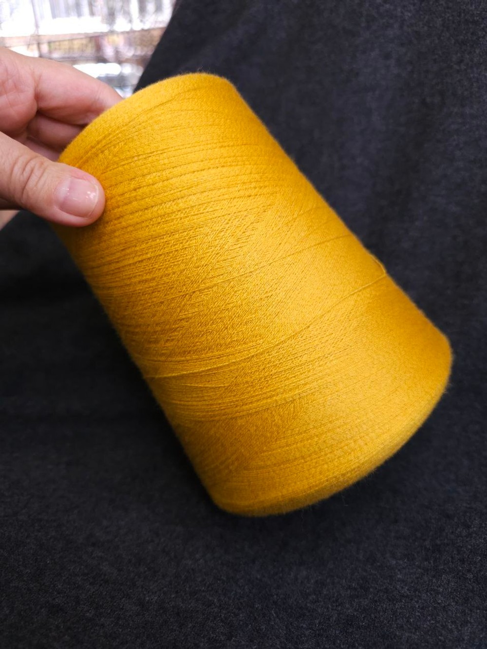 Итальянская бобинная пряжа от производителя Cariaggi Art. WIND Состав  90% Гребенной меринос, 10% Эластан. Длина  2700 м/100 г