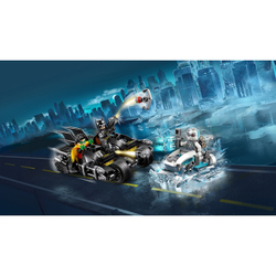 LEGO Super Heroes: Гонка на мотоциклах с мистером Фризом 76118 — Mr. Freeze Batcycle Battle Clash — Лего Супер Герои ДиСи