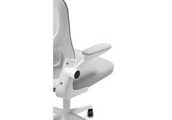 Компьютерное кресло Konfi light gray / white
