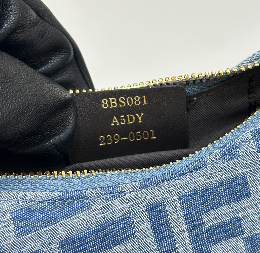 Fendi Fendigraphy Mini 20 cm