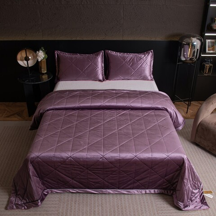 Велюровое покрывало в клетку и две наволочки OVL042