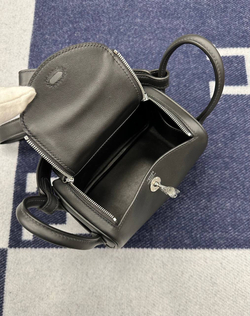 Сумка Hermes Lindy Noir Palladium Hardware