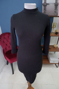 Платье Terranova  черное 46 размер