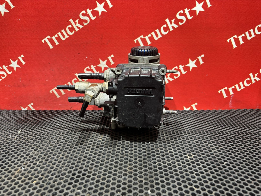 Кран управления тормозами прицепа 2023г