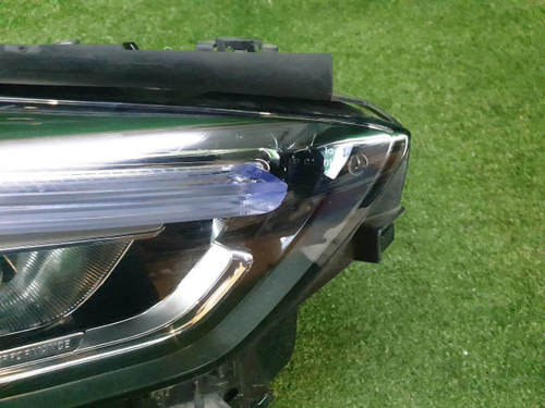 Фара правая Mercedes GLA H247 (2020-2023) LED