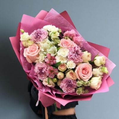 Букет из 13 видов цветка