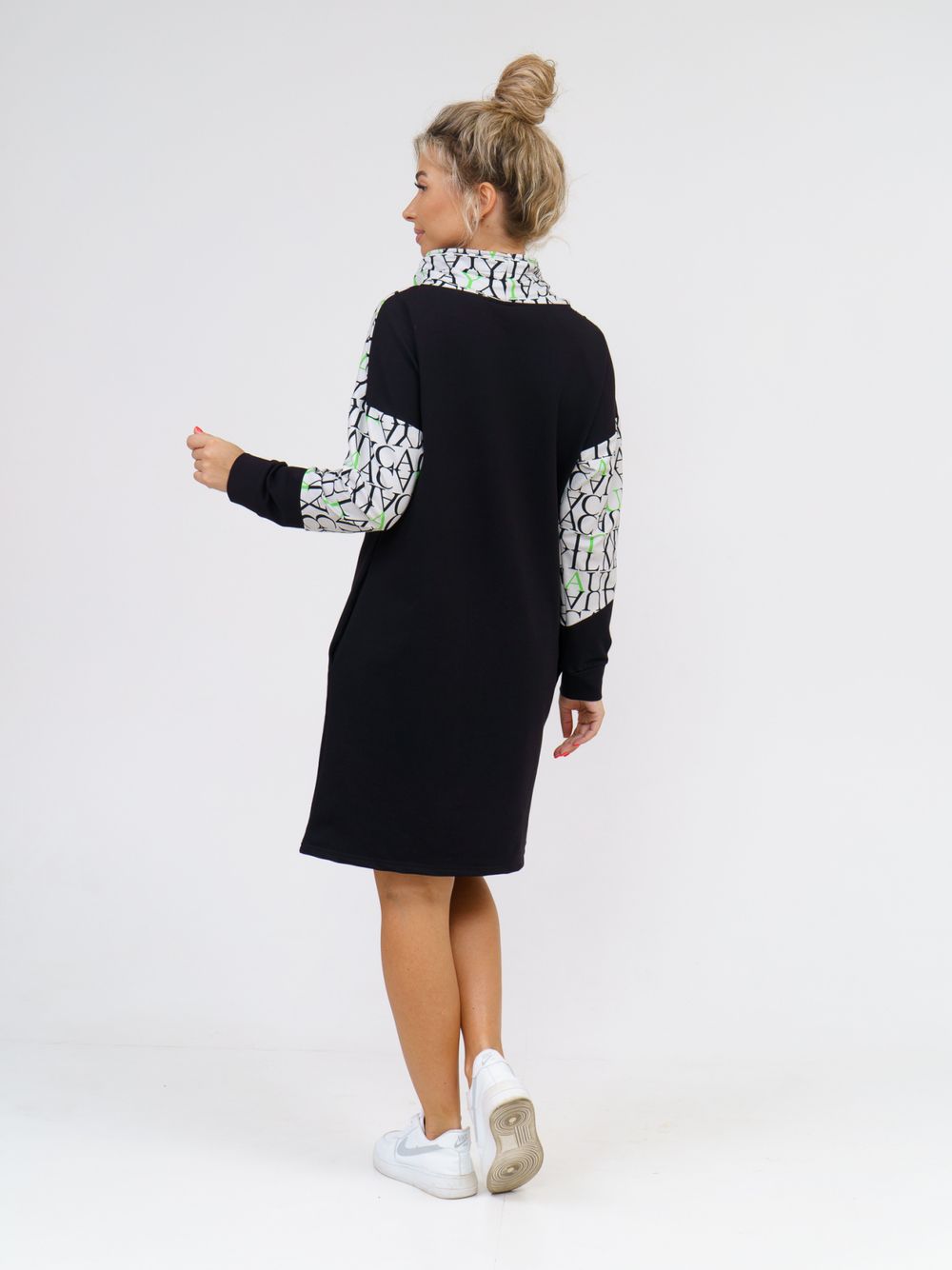 920 Платье "Черный/буквы/зеленый" SveTekst (Акция)