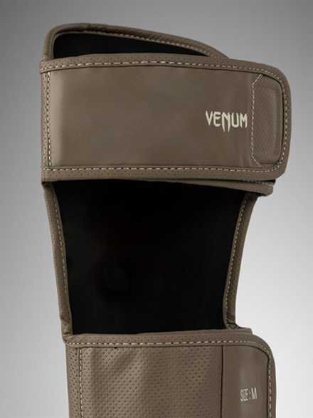 Щитки Venum Impact Evo Scales Brown
