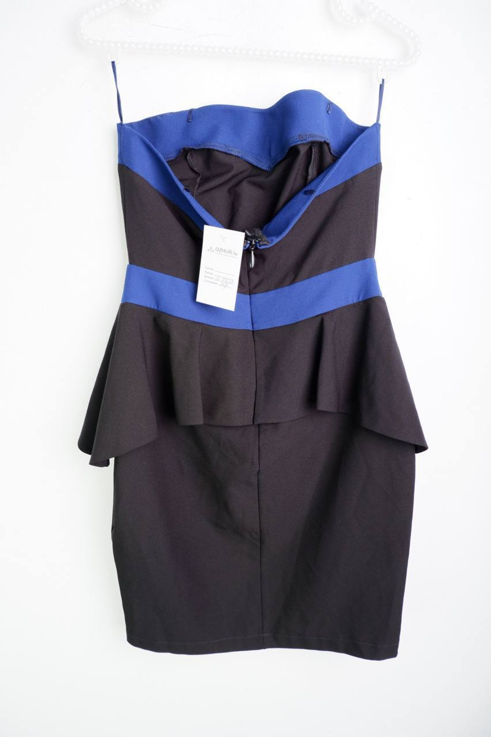 Платье с баской, маркировка S, визуально на 44 размер