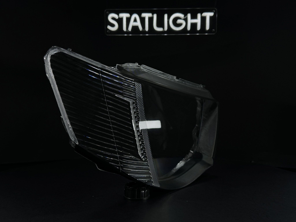 Правое стекло фары Mitsubishi Triton L200 2005-2015