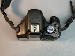 Canon EOS Rebel T2i kit 18-55mm f/3.5-5.6 IS 12.616 Кадров