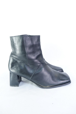 Сапоги galileo короткие стильные 38 размер