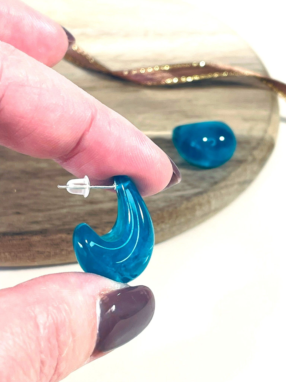 Серьги из акрила капля