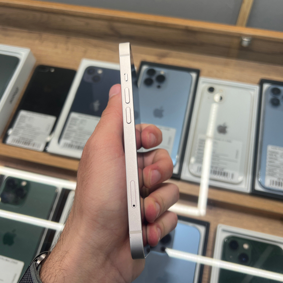 Apple iPhone 13 128GB