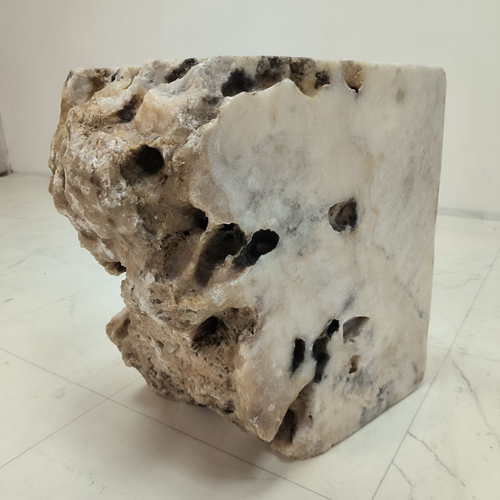 Стол из оникса 65582  (45*30*45) 0195