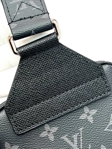 Сумка-слинг Louis Vuitton Outdoor