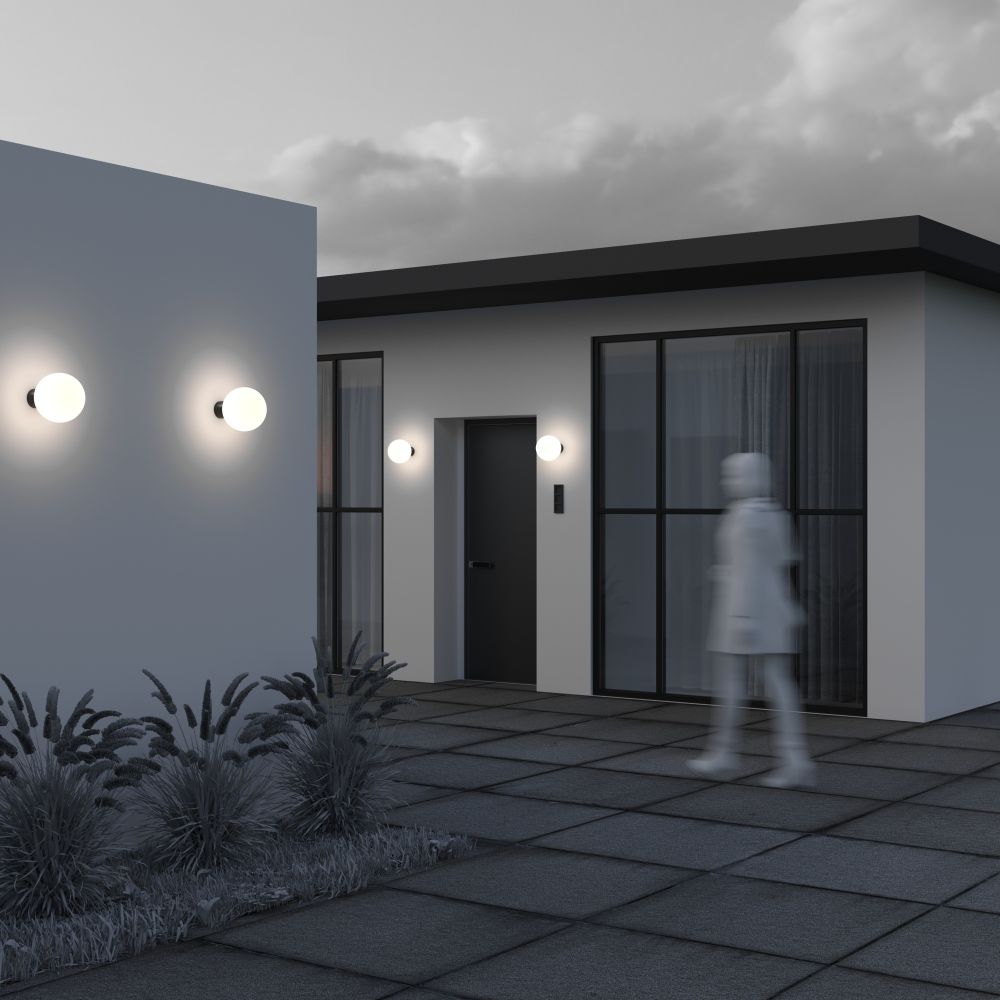 Уличный светильник на стену Maytoni Bold O598WL-01B1