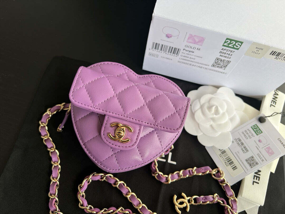 Chanel Heart Bag 11 cm