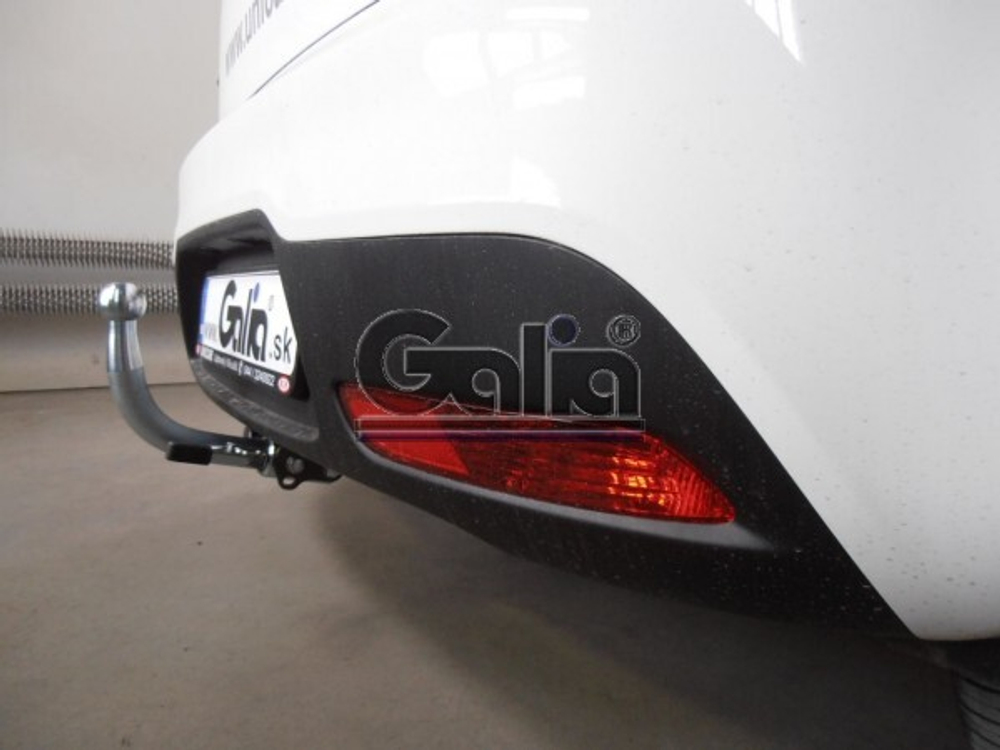 Фаркоп оцинкованный Galia K037C для Kia Rio III хетчбек/седан 2011-2017(паспорт и сертификат в комплекте)(без электрики)